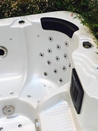 Гидромассажный бассейн Sunrans SR830