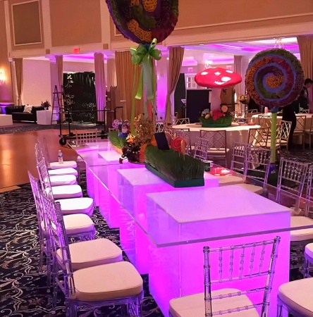 Светильник Куб 30 с питанием от АКБ, RGB